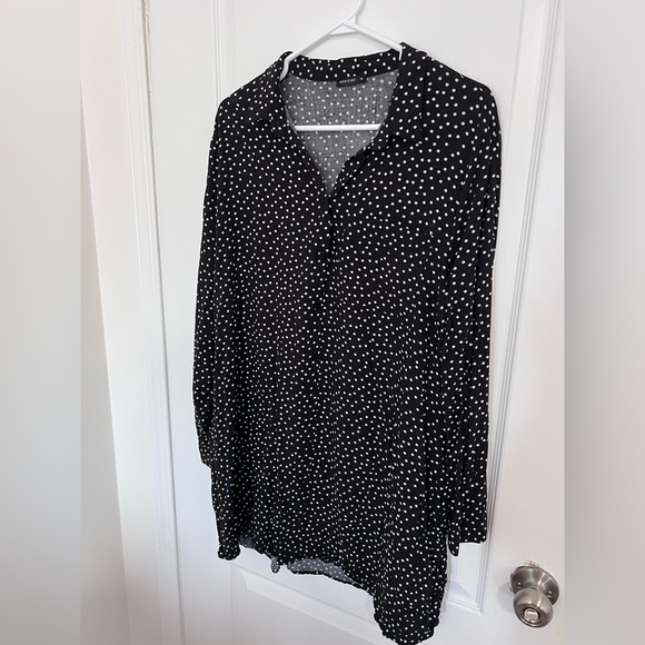 Long sleeve mini dress. Polka dot. 100% viscose. Great condition. - Picture 2 of 3